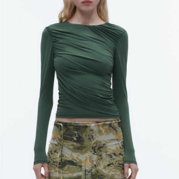 Zara Gathered Top - Picture 1 of 3